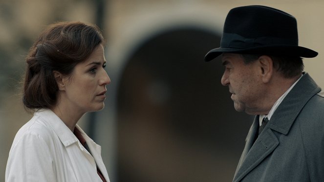 Škoda lásky - Zamilovaná - De la película - Soňa Norisová, Václav Postránecký
