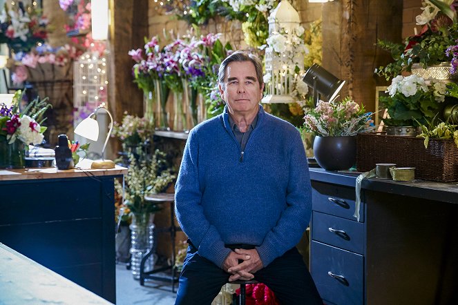 Flower Shop Mystery: Snipped in the Bud - Photos - Beau Bridges