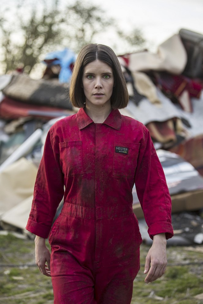 Humans - Episode 1 - De la película - Sonya Cassidy