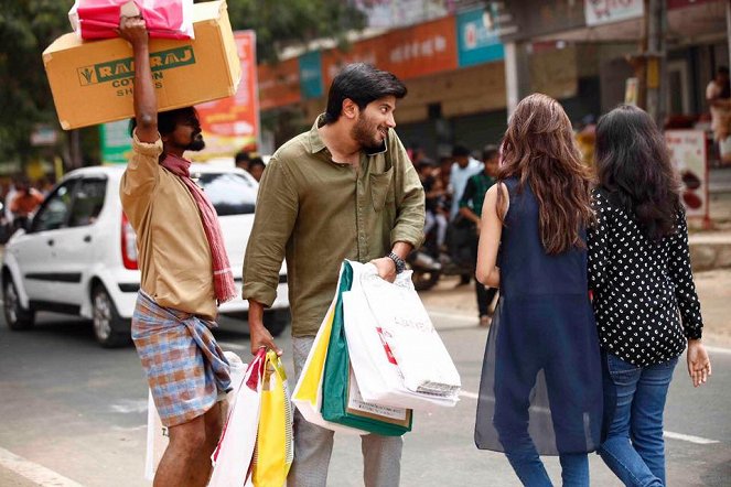 Jomonte Suvisheshangal - Do filme - Dulquer Salmaan