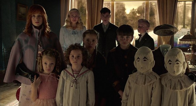 Miss Peregrine's Home for Peculiar Children - Van film - Ella Purnell, Georgia Pemberton