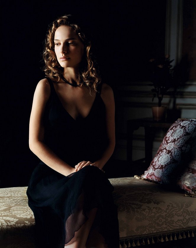 V mint vérbosszú - Promóció fotók - Natalie Portman