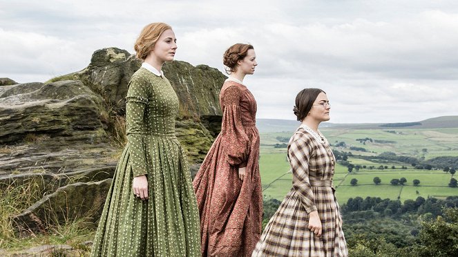Sturm der Gefühle - Das Leben der Brontë Schwestern - Filmfotos - Charlie Murphy, Chloe Pirrie, Finn Atkins