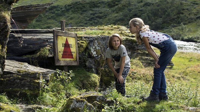 Far til Fire på toppen - Film - Mingus Hellemann Hassing, Laura Lavigné Bie-Olsen