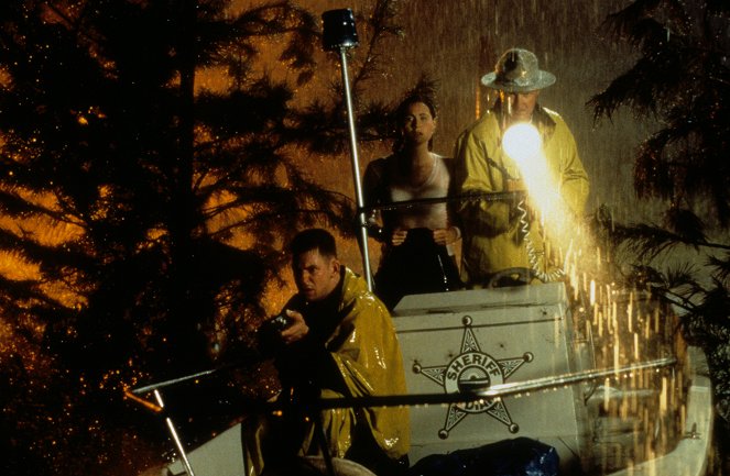 Powódź - Z filmu - Peter Murnik, Minnie Driver, Randy Quaid