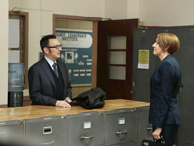 Person of Interest - 2πR - Photos - Michael Emerson, Susan Blackwell