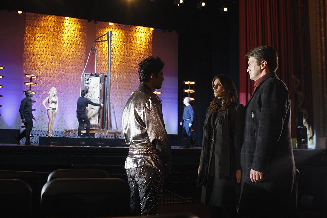 Castle - Poof, You're Dead - Photos - Stana Katic, Nathan Fillion