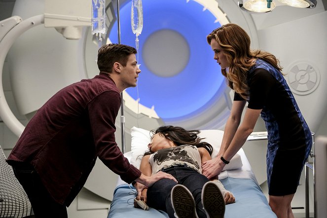 The Flash - Untouchable - Photos - Grant Gustin, Candice Patton, Danielle Panabaker