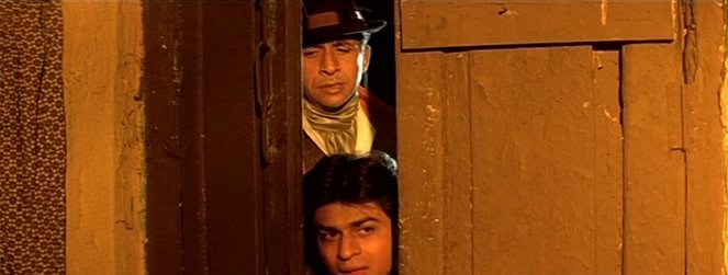 Chamatkar - De la película - Naseeruddin Shah, Shahrukh Khan