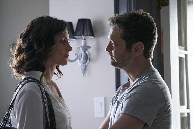 Private Eyes - Partners in Crime - Photos - Natalie Brown, Jason Priestley