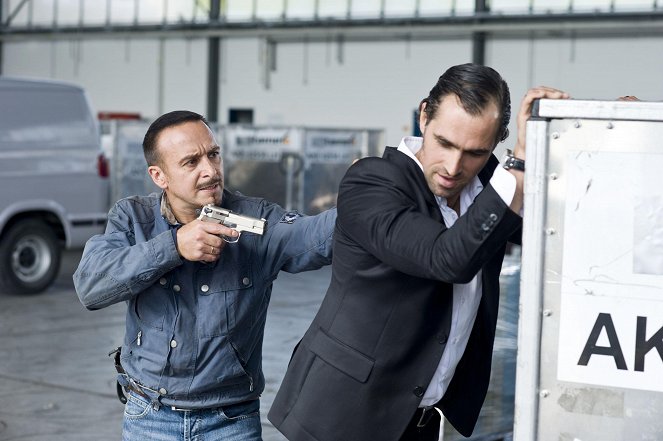 Alarm für Cobra 11 - Die Autobahnpolizei - Bad Bank - Filmfotos - Erdogan Atalay, Gabriel Merz