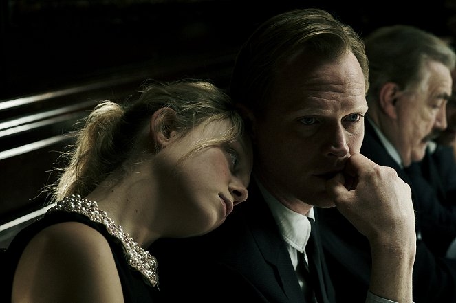 Blood - Photos - Paul Bettany