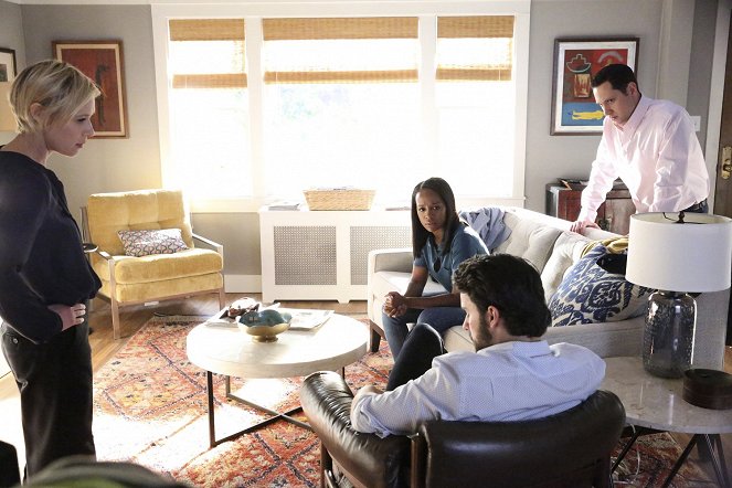 How to Get Away with Murder - Not Everything's About Annalise - Photos - Liza Weil, Aja Naomi King, Matt McGorry