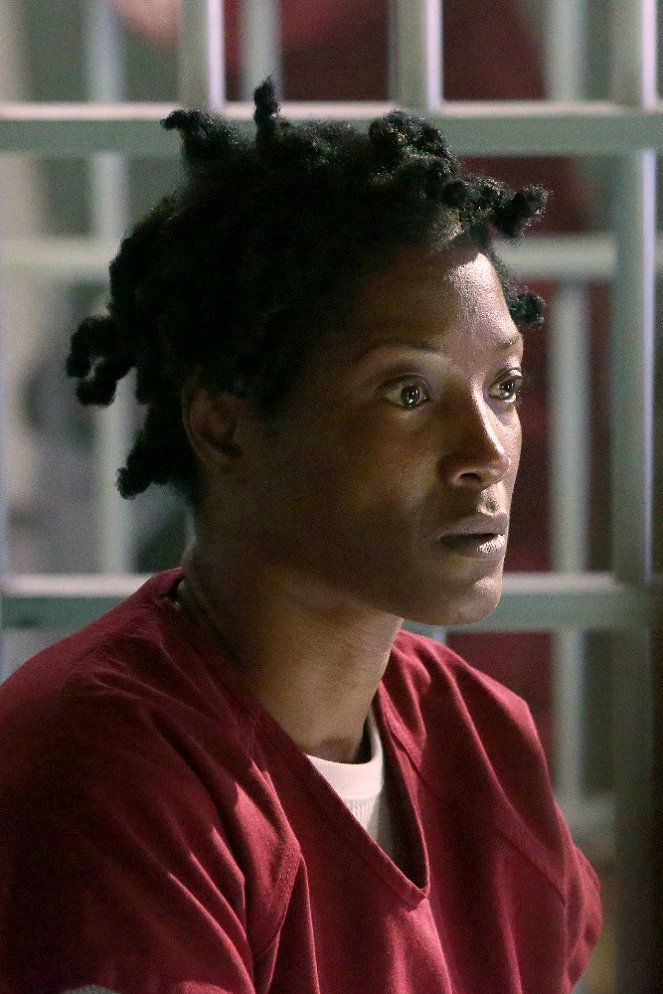 How to Get Away with Murder - Season 3 - Not Everything's About Annalise - Photos