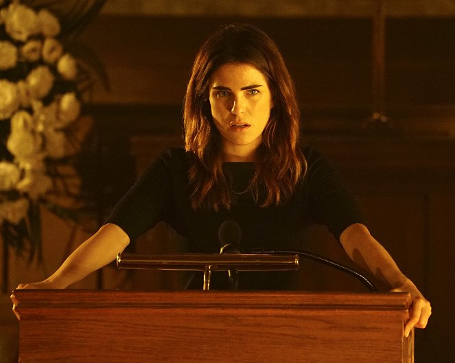 How to Get Away with Murder - Go Cry Somewhere Else - Van film - Karla Souza