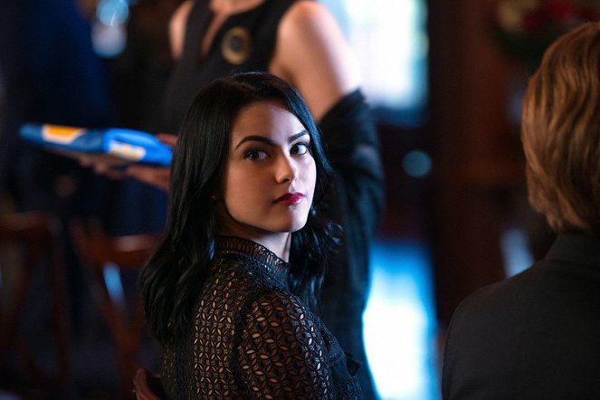 Riverdale - Season 1 - Chapter Five: Heart of Darkness - Photos - Camila Mendes