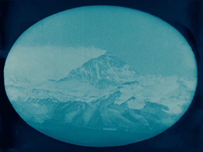 The Epic of Everest - Z filmu