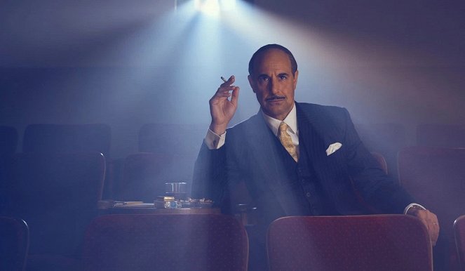 Feud - Bette and Joan - Promoción - Stanley Tucci