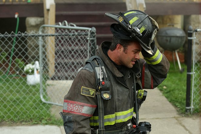 Chicago Fire - Season 4 - Ať hoří - Z filmu - Taylor Kinney