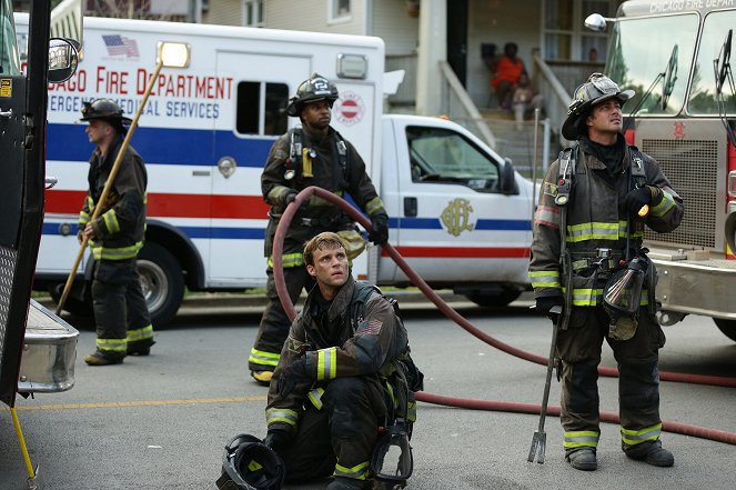 Chicago Fire - Ať hoří - Z filmu - Jesse Spencer, Taylor Kinney