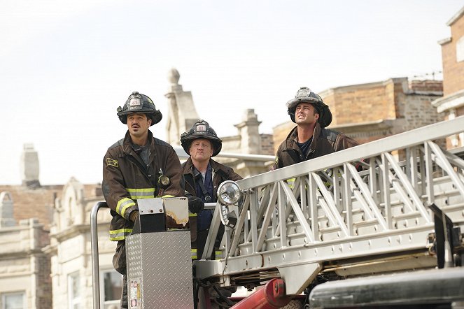 Chicago Fire - 2112 - Do filme - Yuriy Sardarov, Christian Stolte, Taylor Kinney
