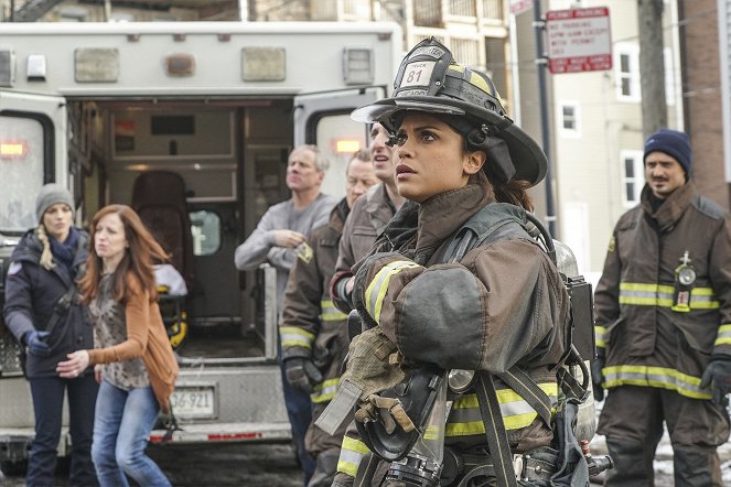 Chicago Fire - Bad for the Soul - Van film - Monica Raymund