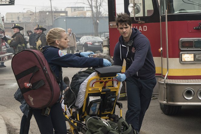 Chicago Fire - The Last One for Mom - Photos - Steven R. McQueen
