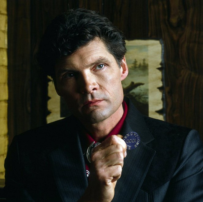 Twin Peaks - Promo - Everett McGill