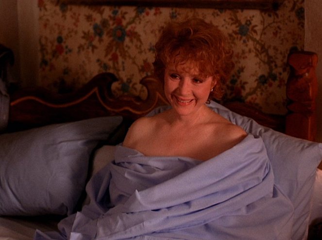 Twin Peaks - Traces to Nowhere - Photos - Piper Laurie