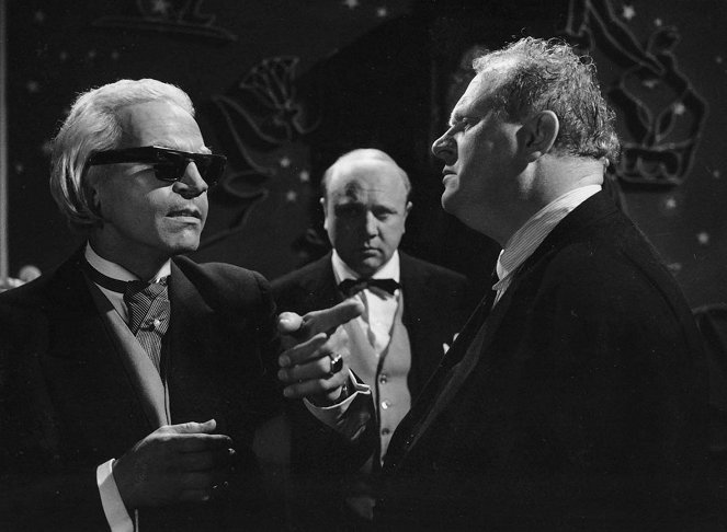 De 1000 ogen van Dr. Mabuse - Van film - Wolfgang Preiss, Gert Fröbe