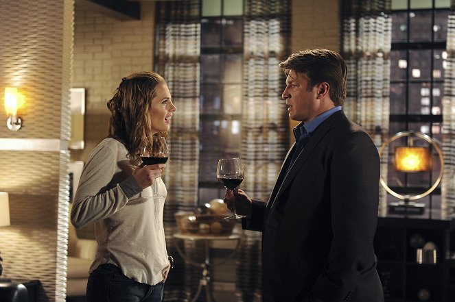 Castle - Cops & Robbers - Photos - Stana Katic, Nathan Fillion
