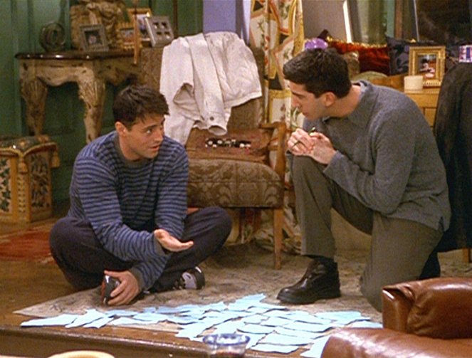 Friends - Season 7 - The One Where Chandler Doesn't Like Dogs - Photos - Matt LeBlanc, David Schwimmer