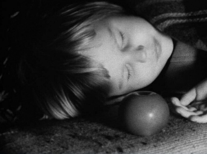 My Childhood - Kuvat elokuvasta