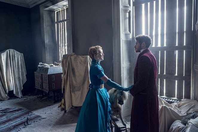 Into the Badlands - Chapter VII: Tiger Pushes Mountain - Photos - Sarah Bolger, Oliver Stark