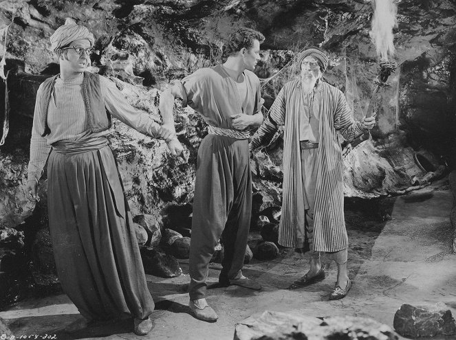 A Thousand and One Nights - Filmfotos - Phil Silvers, Cornel Wilde, Richard Hale
