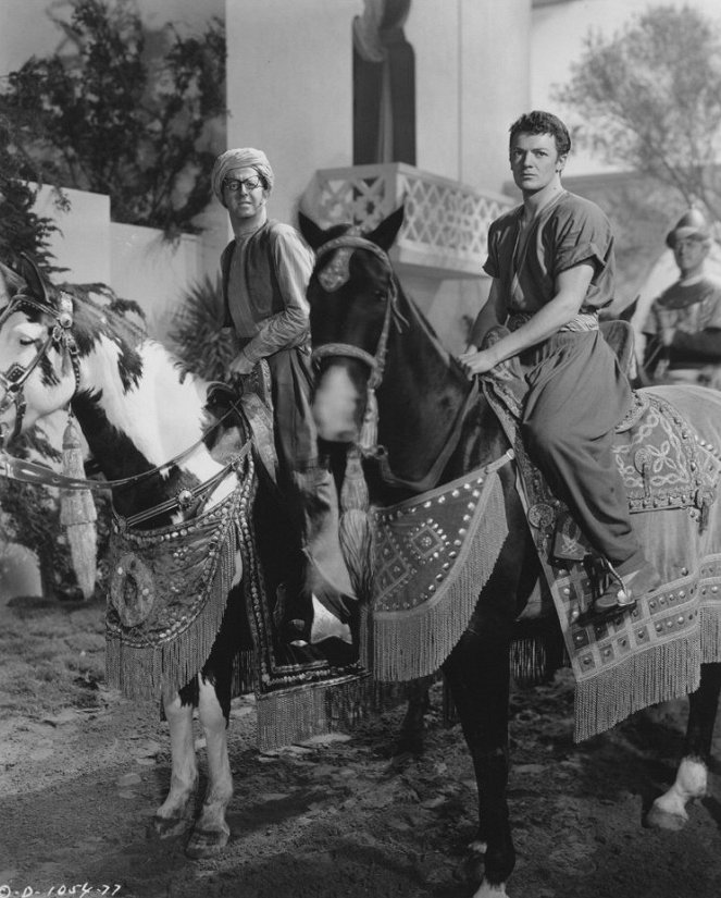 A Thousand and One Nights - Filmfotos - Phil Silvers, Cornel Wilde