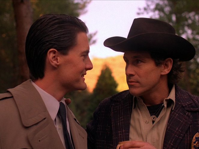 Miasteczko Twin Peaks - Zen, czyli sztuka łapania mordercy - Z filmu - Kyle MacLachlan, Michael Ontkean