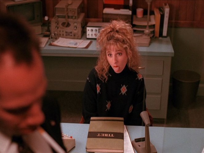 Twin Peaks - Zen, or the Skill to Catch a Killer - Van film - Kimmy Robertson