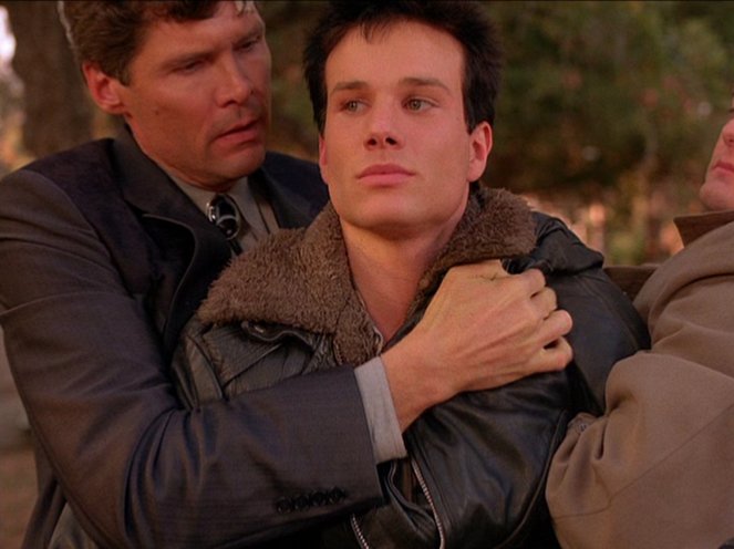 Twin Peaks - Rest in Pain - Photos - Everett McGill, James Marshall