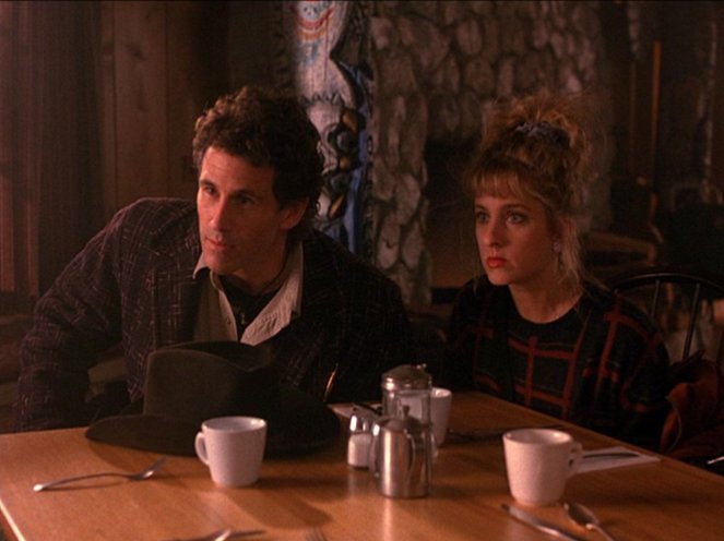 Městečko Twin Peaks - Série 1 - Odpočívej v bolesti - Z filmu - Michael Ontkean, Kimmy Robertson