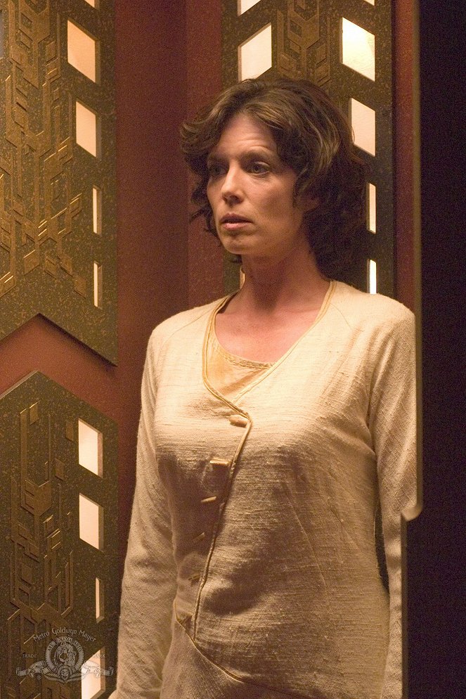 Stargate: Atlantis - Season 1 - Before I Sleep - Photos - Torri Higginson