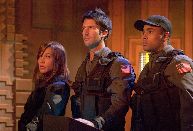 Stargate Atlantis - Season 1 - 10.000 Jahre - Filmfotos - Rachel Luttrell, Joe Flanigan, Rainbow Sun Francks