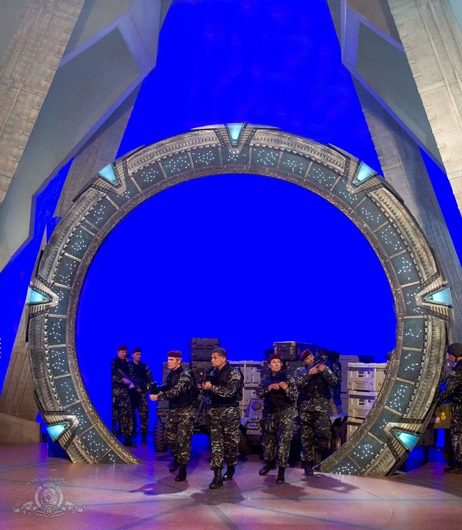 Stargate: Atlantis - The Siege: Part 2 - Van de set