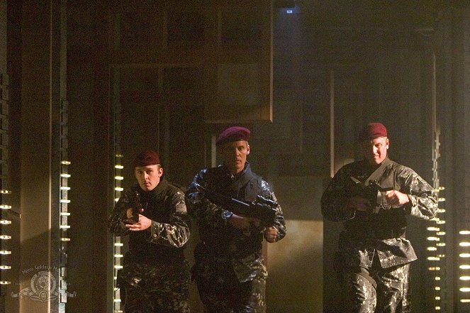 Stargate: Atlantis - The Siege: Part 2 - De la película