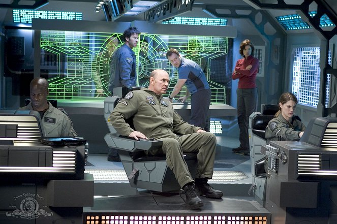 Stargate: Atlantis - Season 2 - The Intruder - Photos - Mitch Pileggi