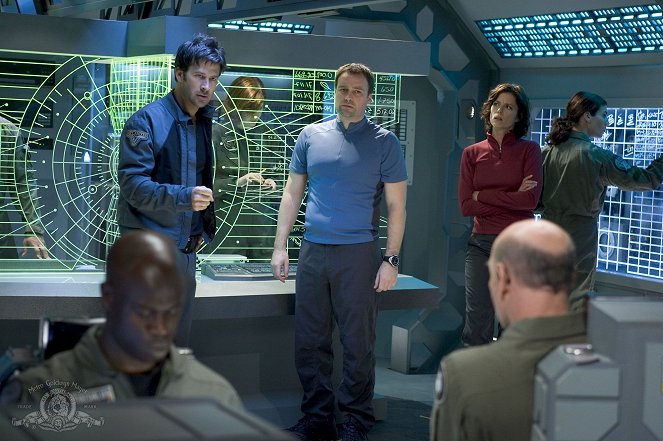 Stargate: Atlantis - The Intruder - Photos - Joe Flanigan, David Hewlett, Torri Higginson