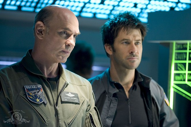 Stargate Atlantis - Season 2 - Der Eindringling - Filmfotos - Mitch Pileggi, Joe Flanigan