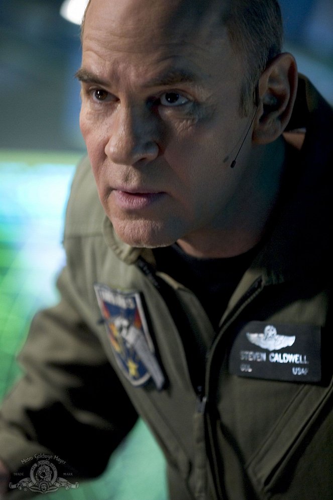 Stargate: Atlantis - Season 2 - The Intruder - Photos - Mitch Pileggi