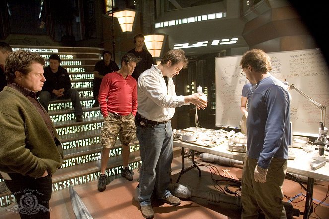 Stargate: Atlantis - Duet - Van de set - Peter DeLuise