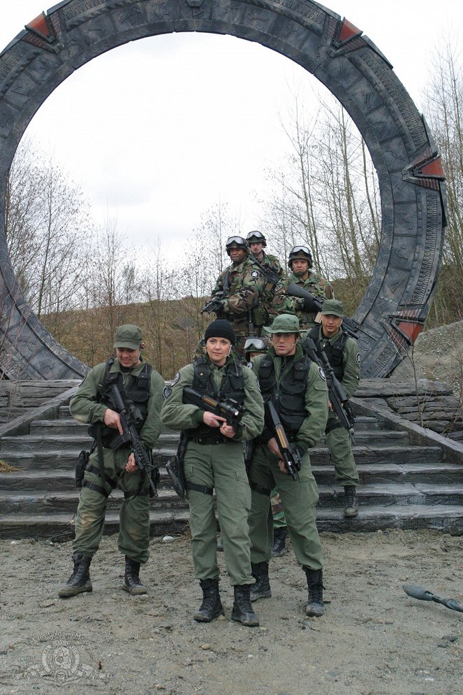 Stargate SG-1 - Orpheus - Van film - Amanda Tapping, Michael Shanks